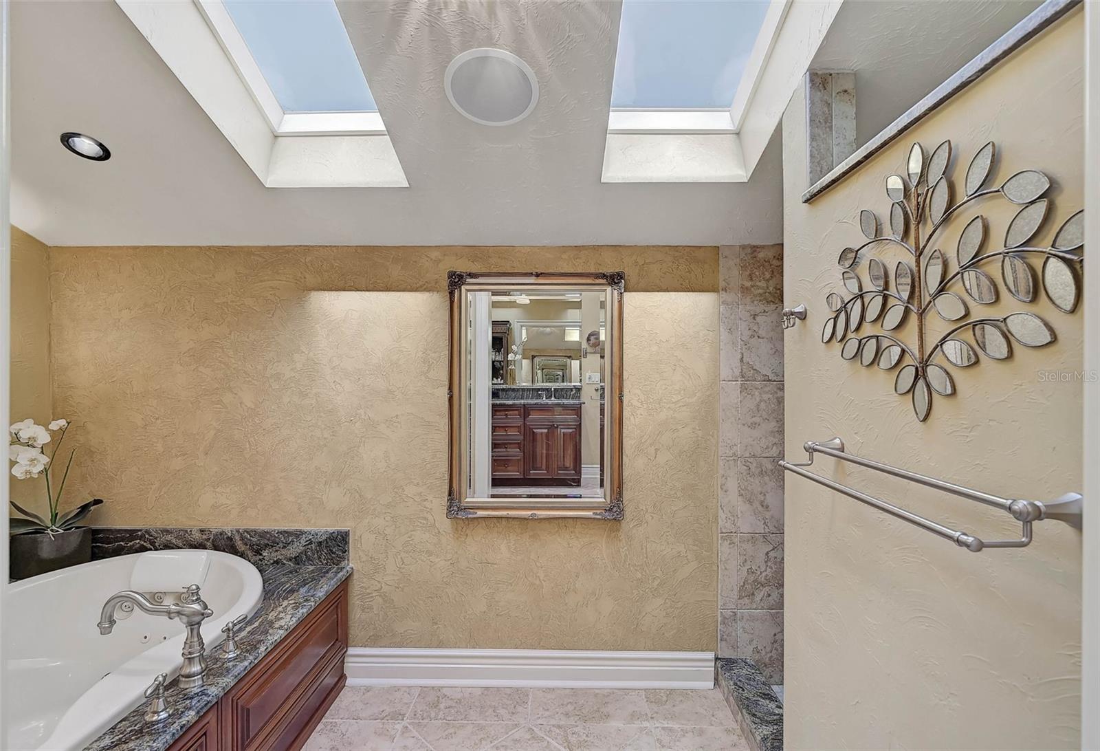 SOUTHBAY YACHT & RACQUET CLUB - Residential