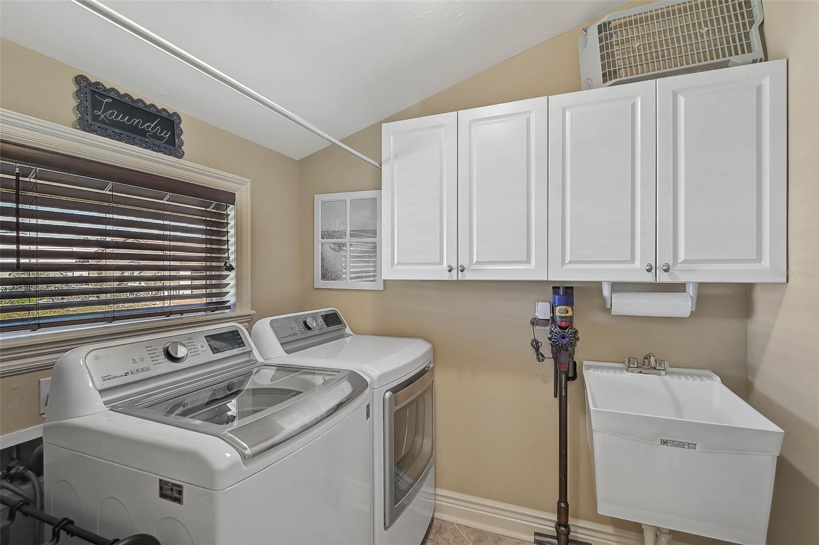 SOUTHBAY YACHT & RACQUET CLUB - Residential