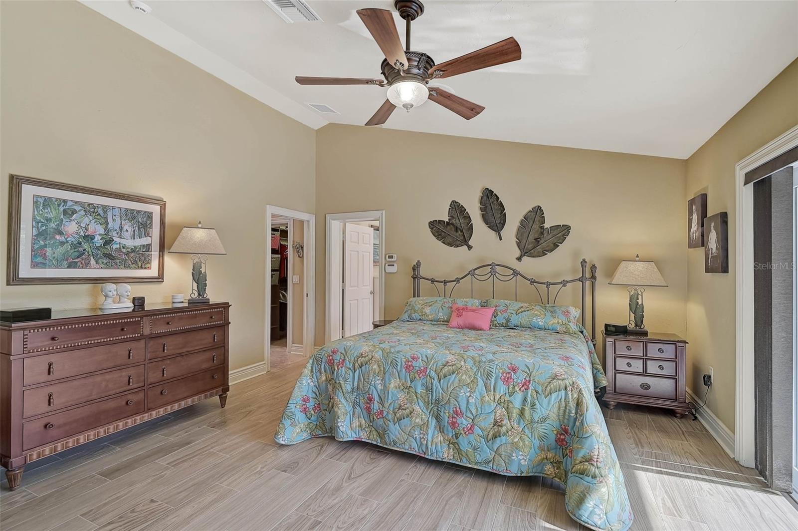 SOUTHBAY YACHT & RACQUET CLUB - Residential