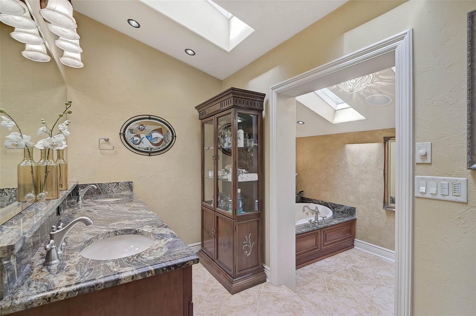 SOUTHBAY YACHT & RACQUET CLUB - Residential