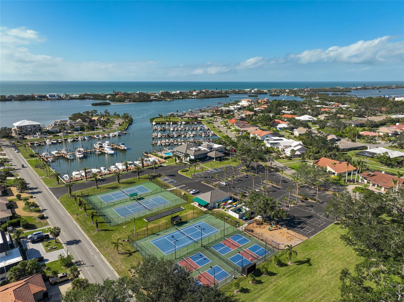 SOUTHBAY YACHT & RACQUET CLUB - Residential