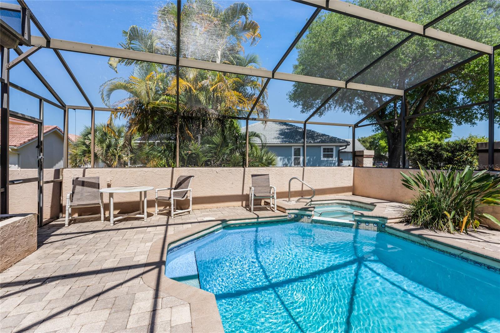 THE ESTATE - Residential