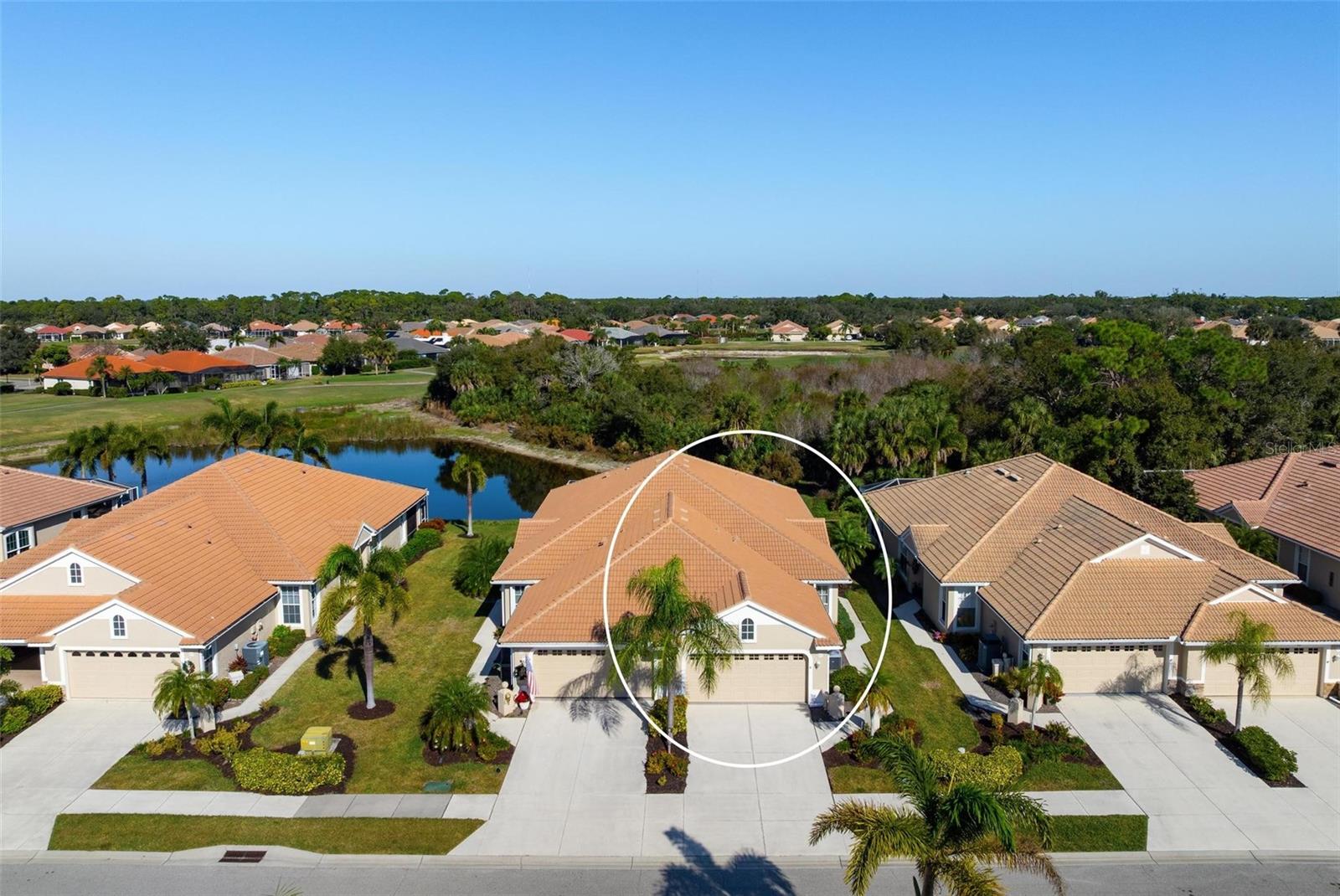 PELICAN POINTE GOLF & COUNTRY CLUB - Residential