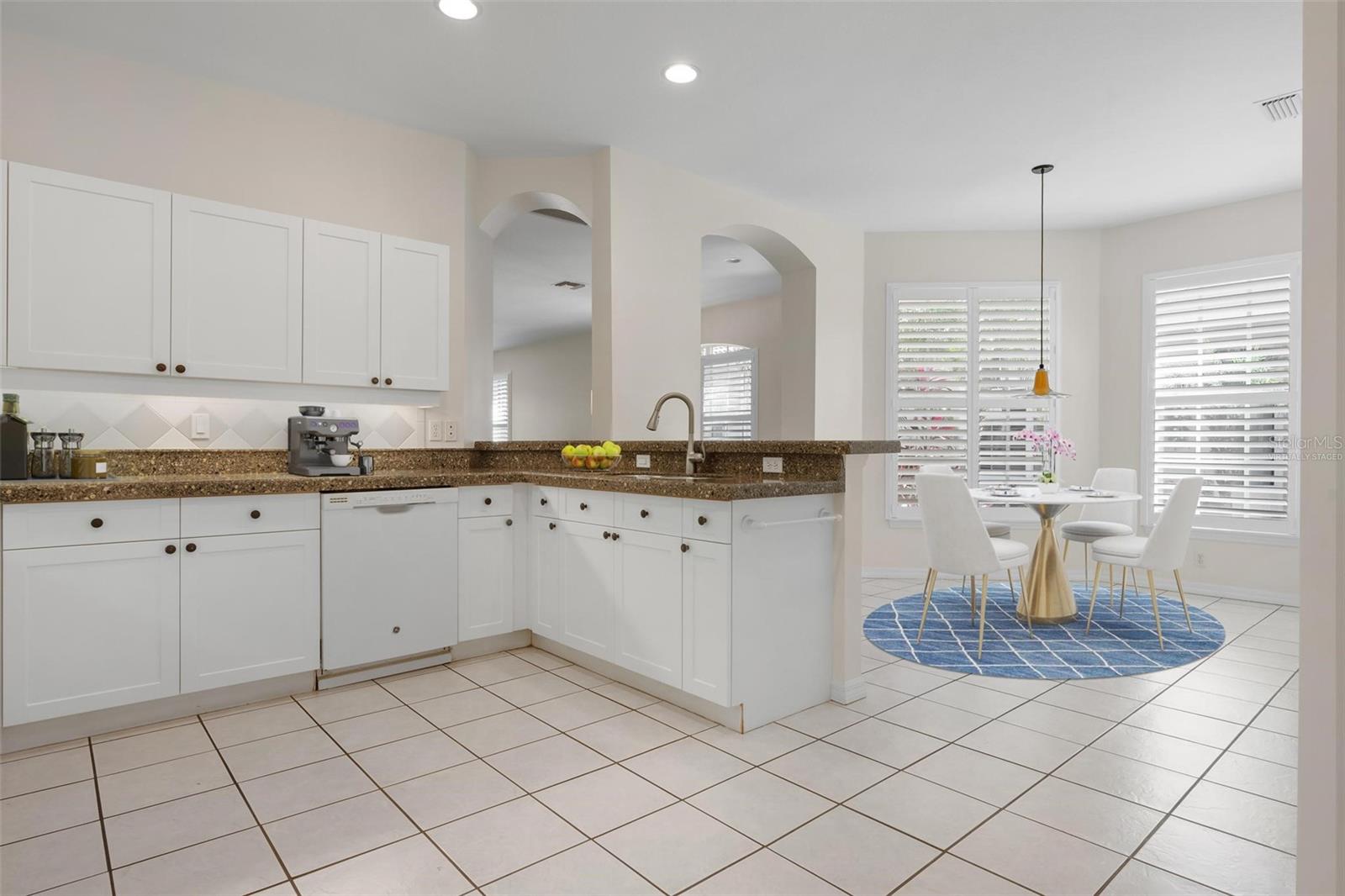 PELICAN POINTE GOLF & COUNTRY CLUB - Residential