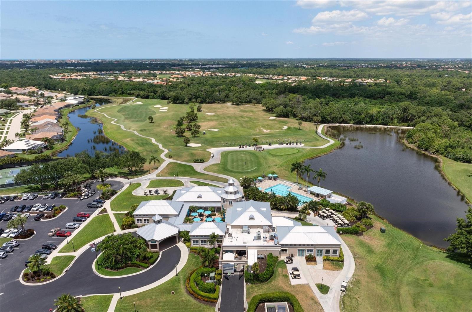 PELICAN POINTE GOLF & COUNTRY CLUB - Residential
