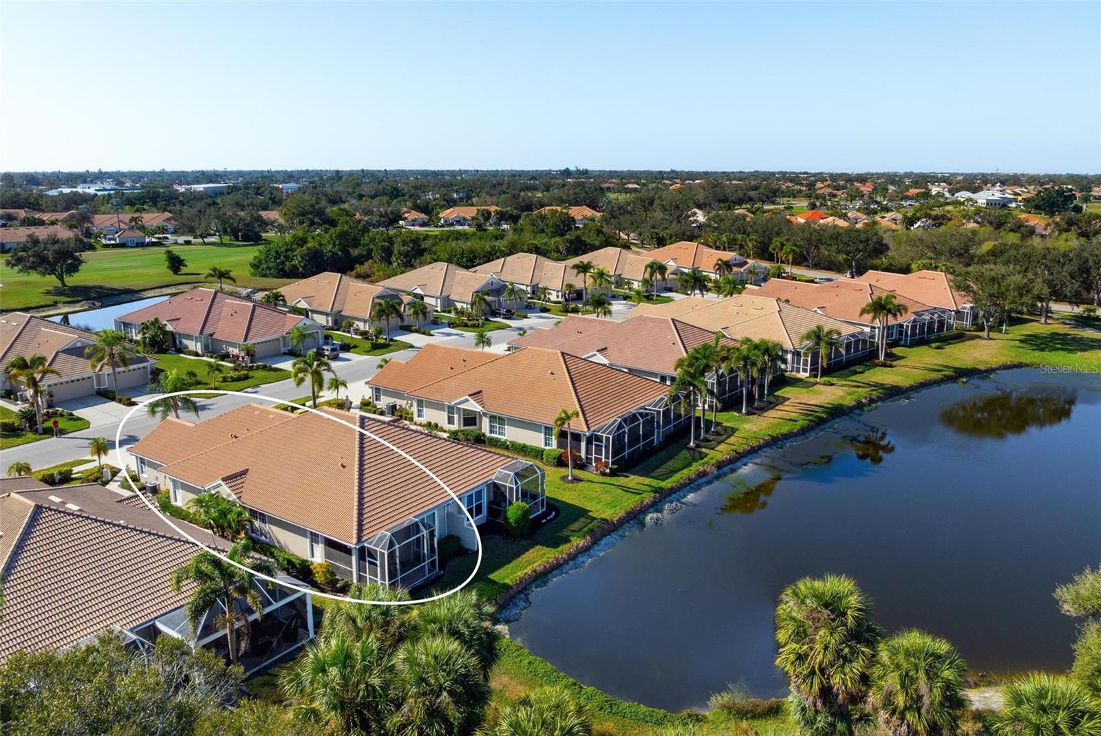 PELICAN POINTE GOLF & COUNTRY CLUB - Residential