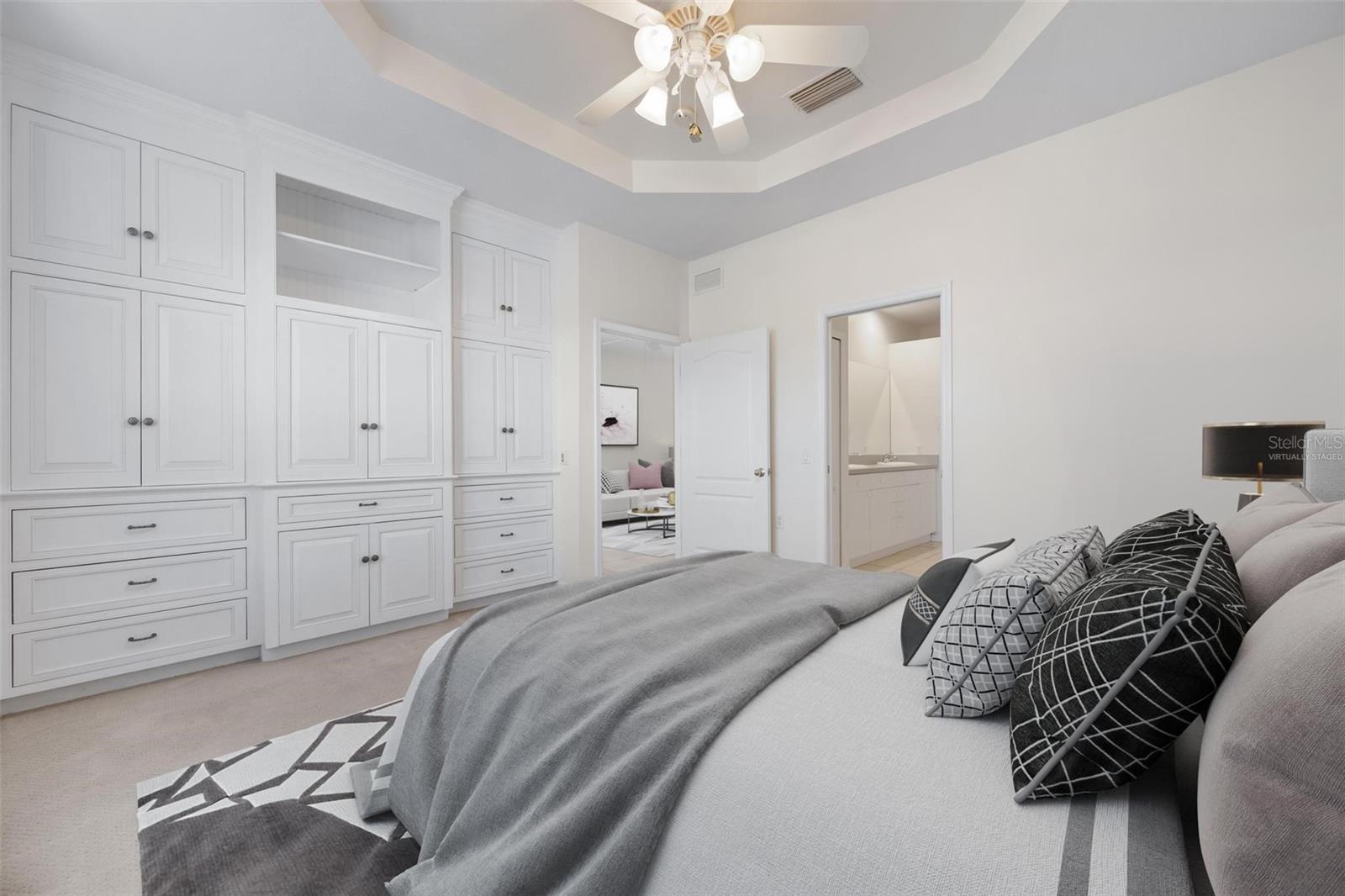 PELICAN POINTE GOLF & COUNTRY CLUB - Residential