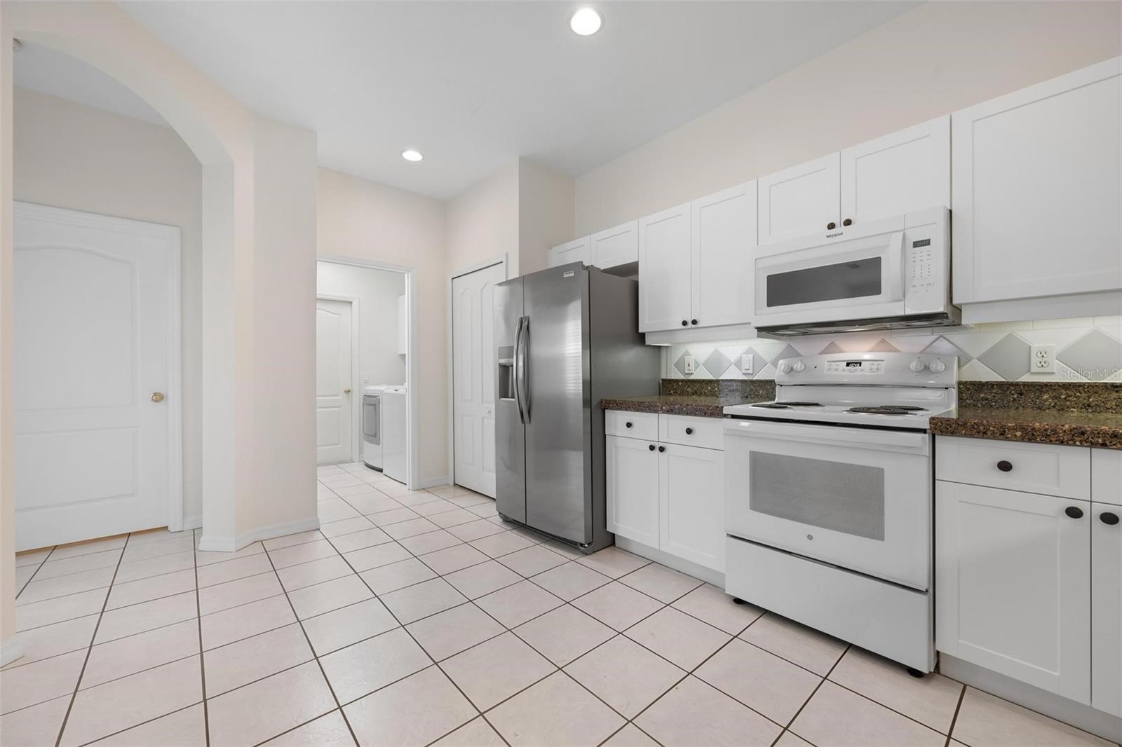 PELICAN POINTE GOLF & COUNTRY CLUB - Residential