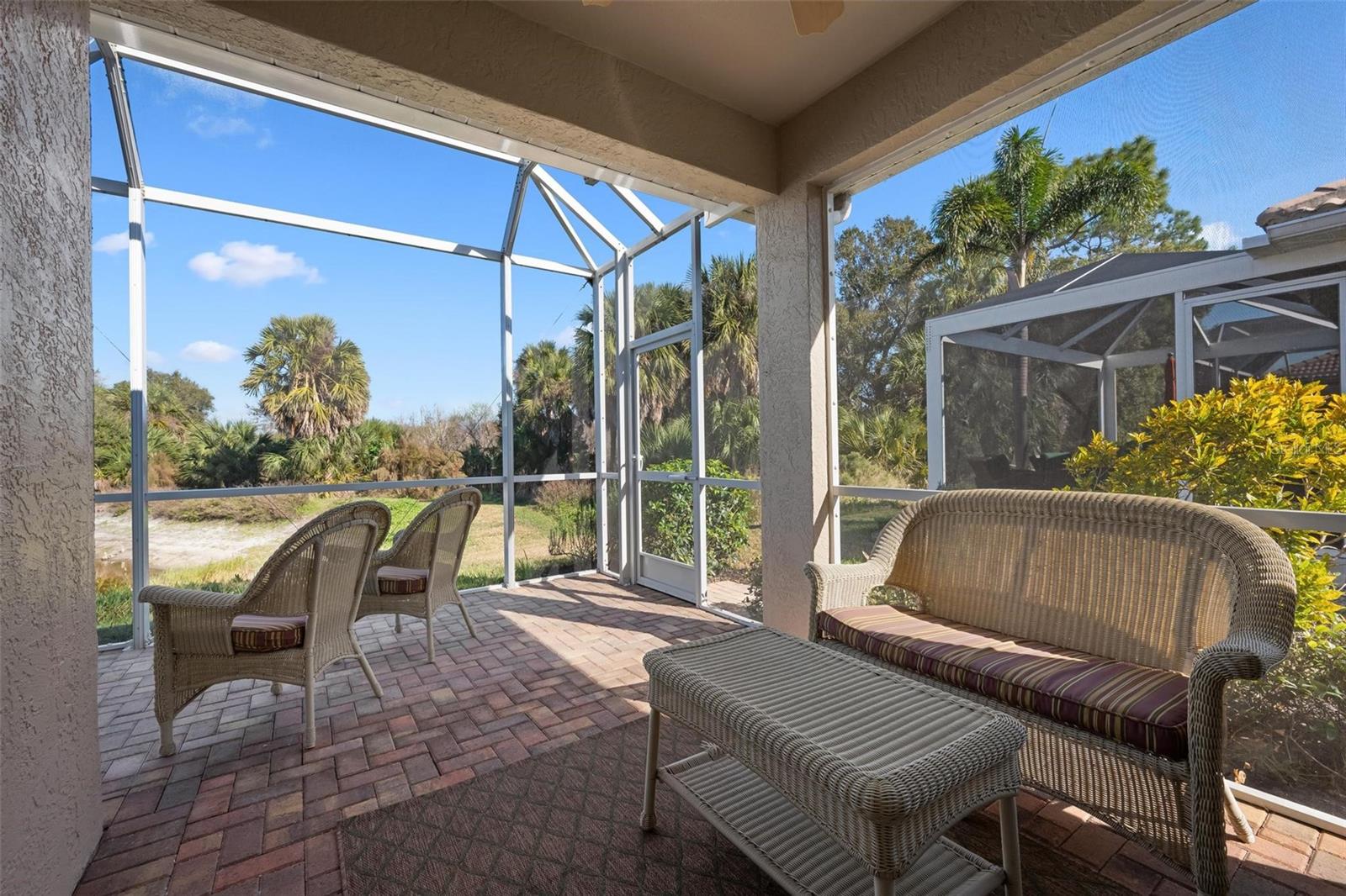 PELICAN POINTE GOLF & COUNTRY CLUB - Residential