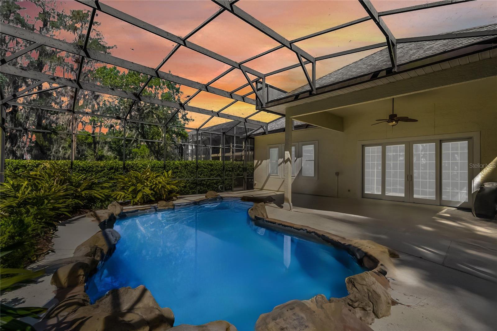 10417 LAKE LOUISA ROAD
