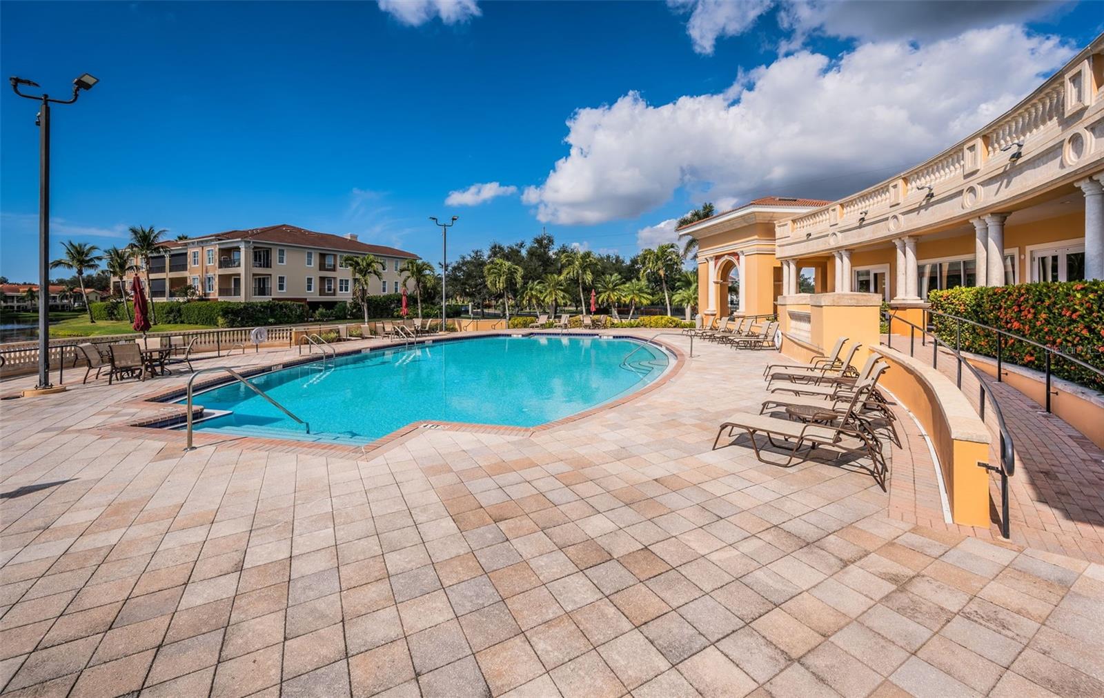 MARINA BAY GARDEN VILLAS - Residential