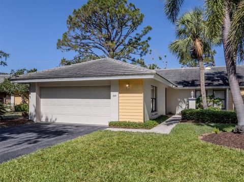 229 SOUTHAMPTON DRIVE 290 VENICE FL 34293