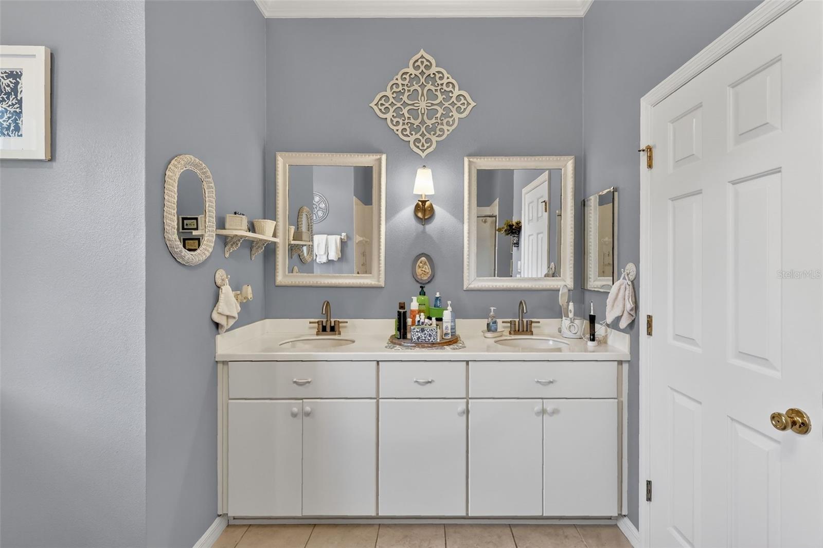 LEGACY/LEESBURG UN 01 - Residential