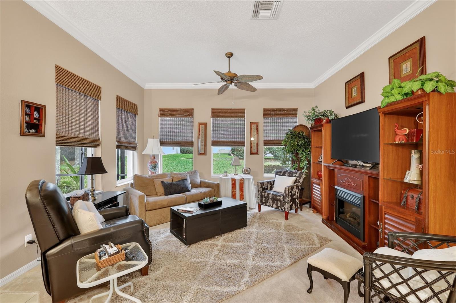 LEGACY/LEESBURG UN 01 - Residential