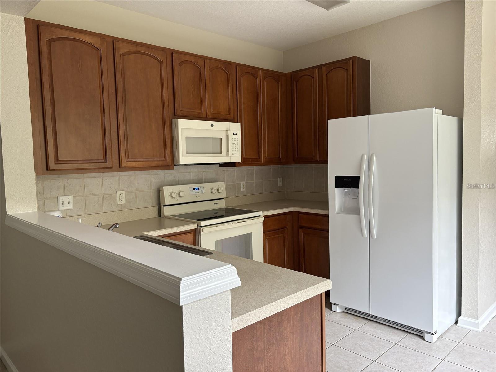 DUNWOODY COMMONS PH 2 - Residential Lease