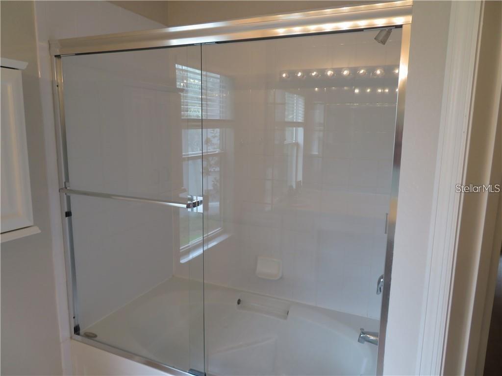 DUNWOODY COMMONS PH 2 - Residential Lease