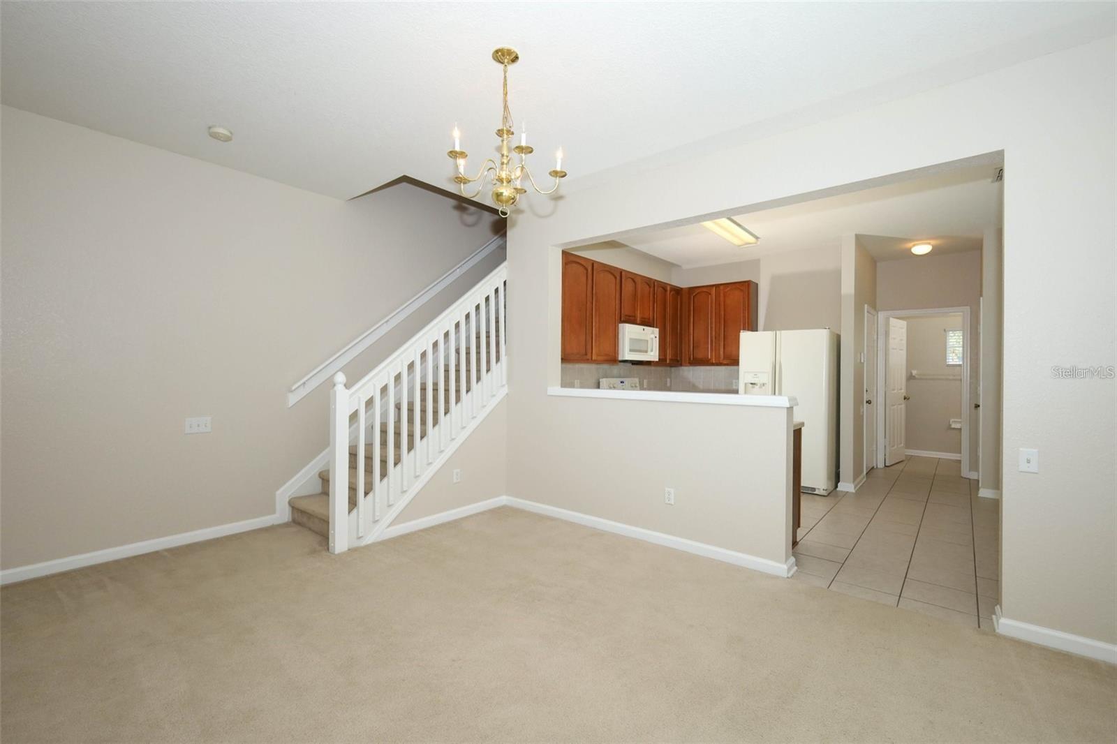 DUNWOODY COMMONS PH 2 - Residential Lease