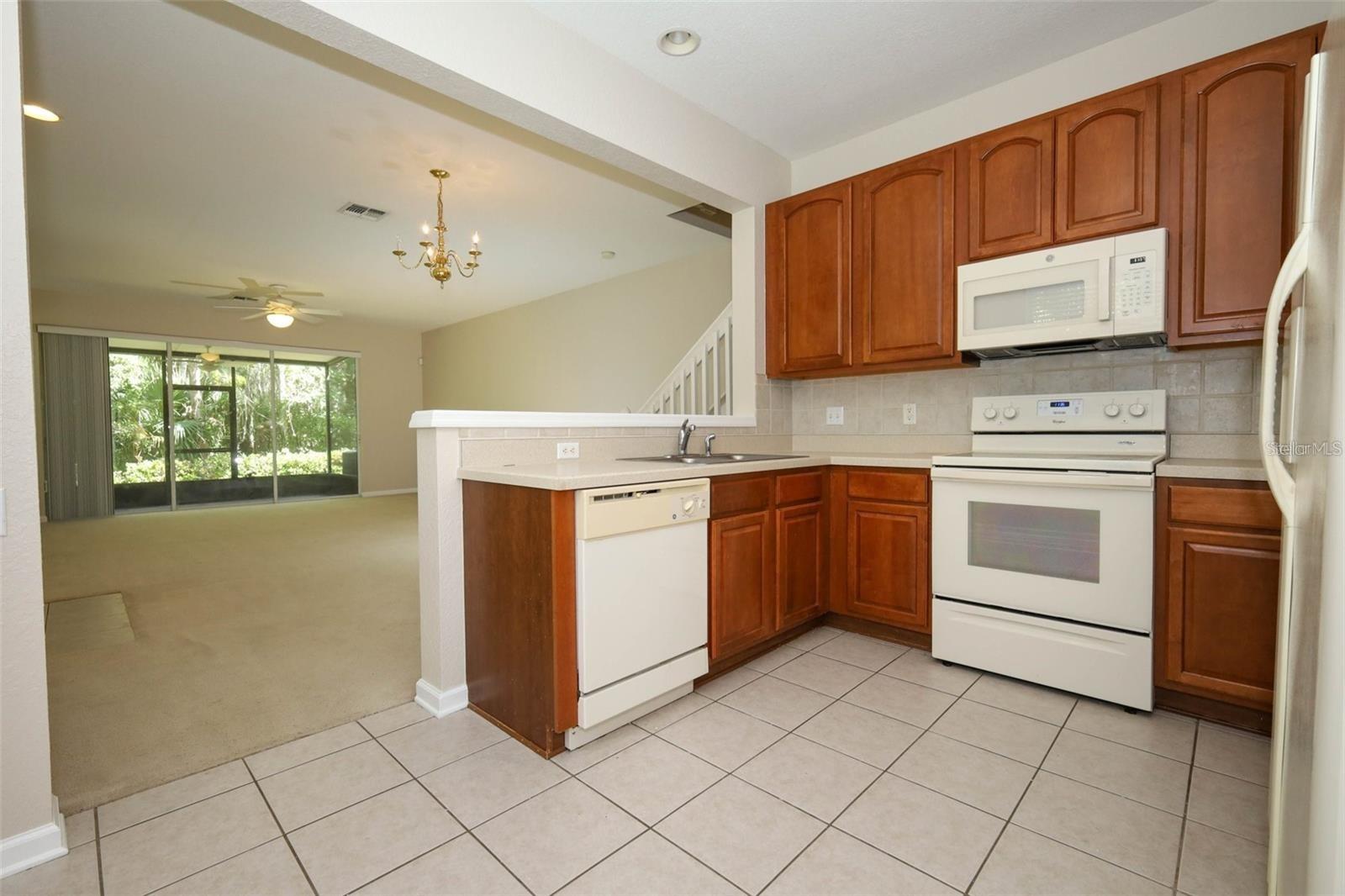 DUNWOODY COMMONS PH 2 - Residential Lease