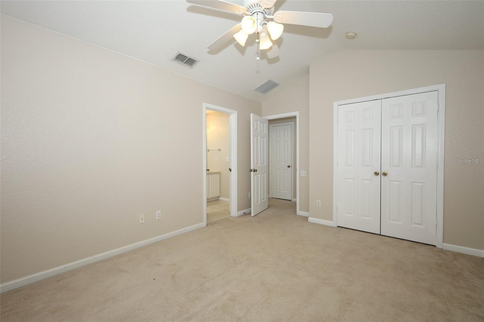 DUNWOODY COMMONS PH 2 - Residential Lease