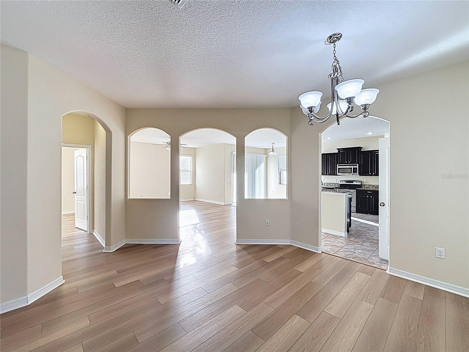 10404 WHITE PEACOCK PLACE