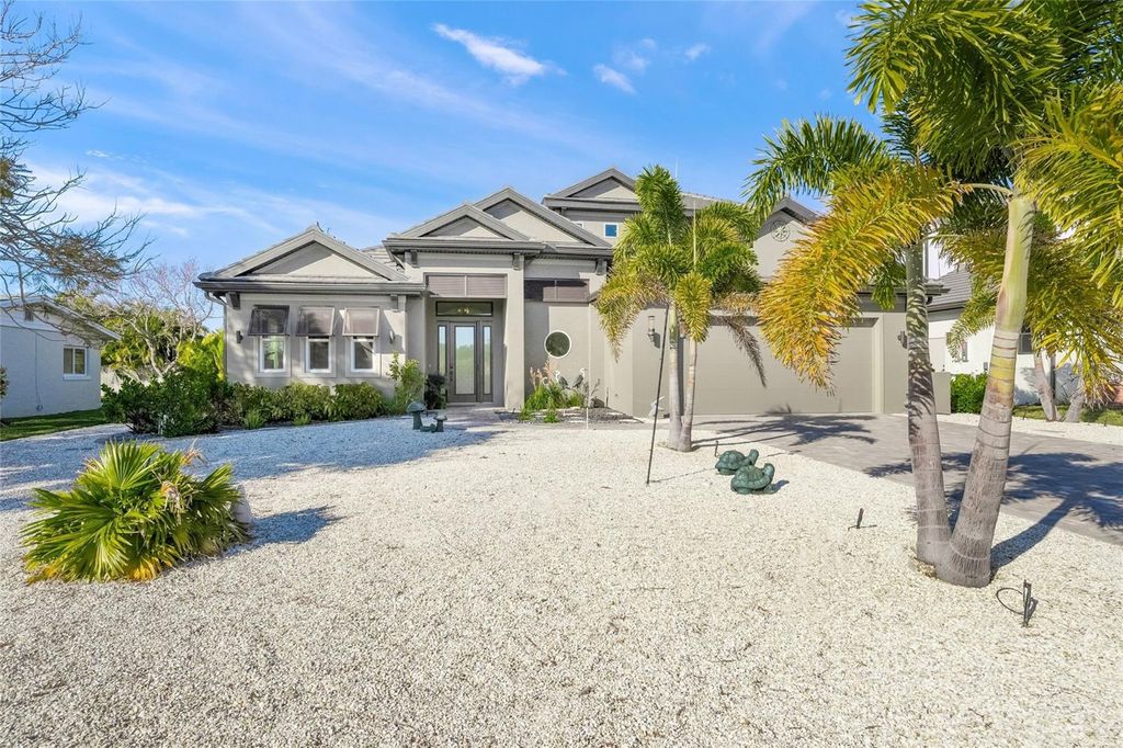Photo of 508 Gulf Street, Venice, FL 34285 (MLS # A4682802)
