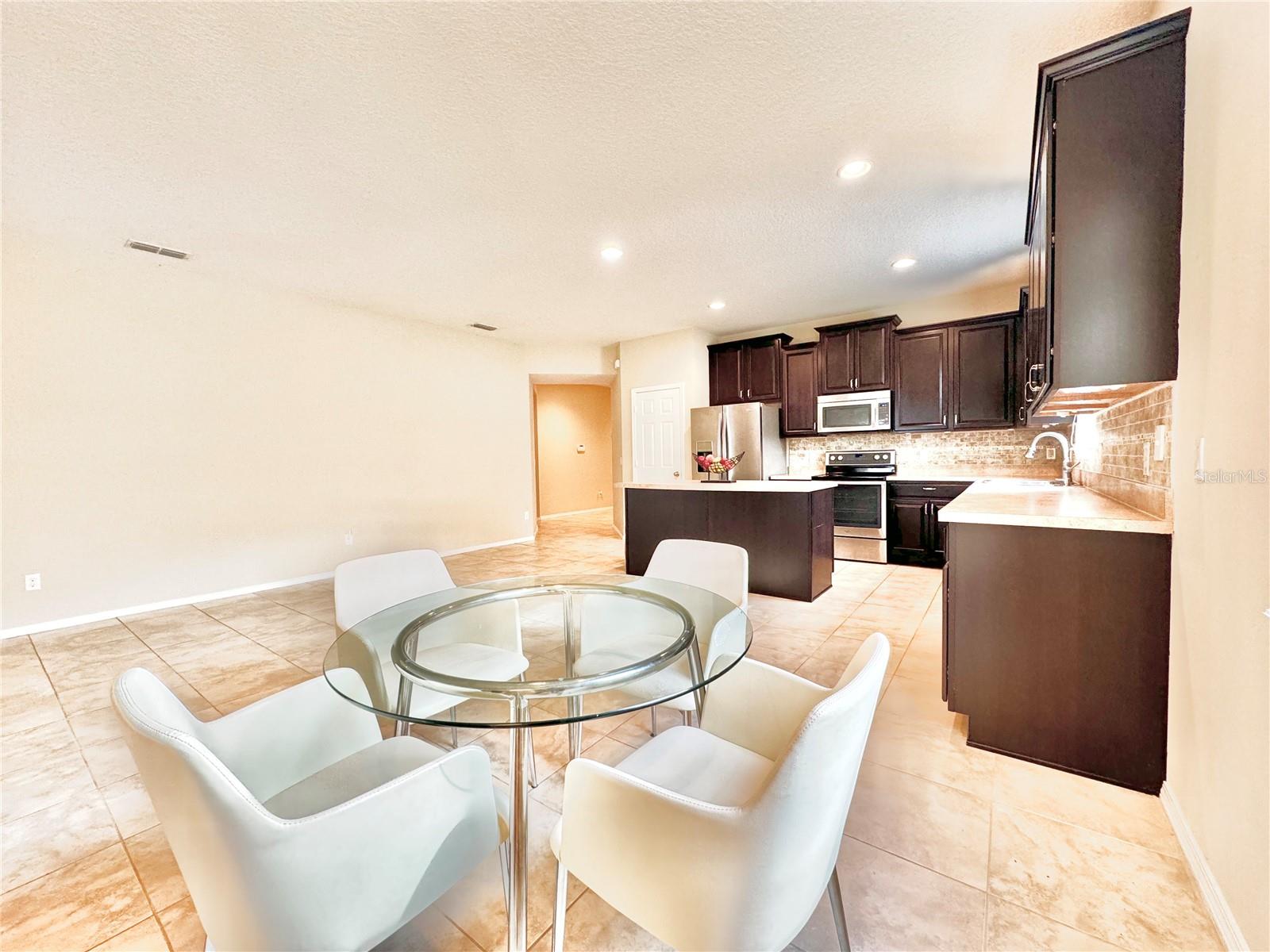 20945 OLDENBURG LOOP