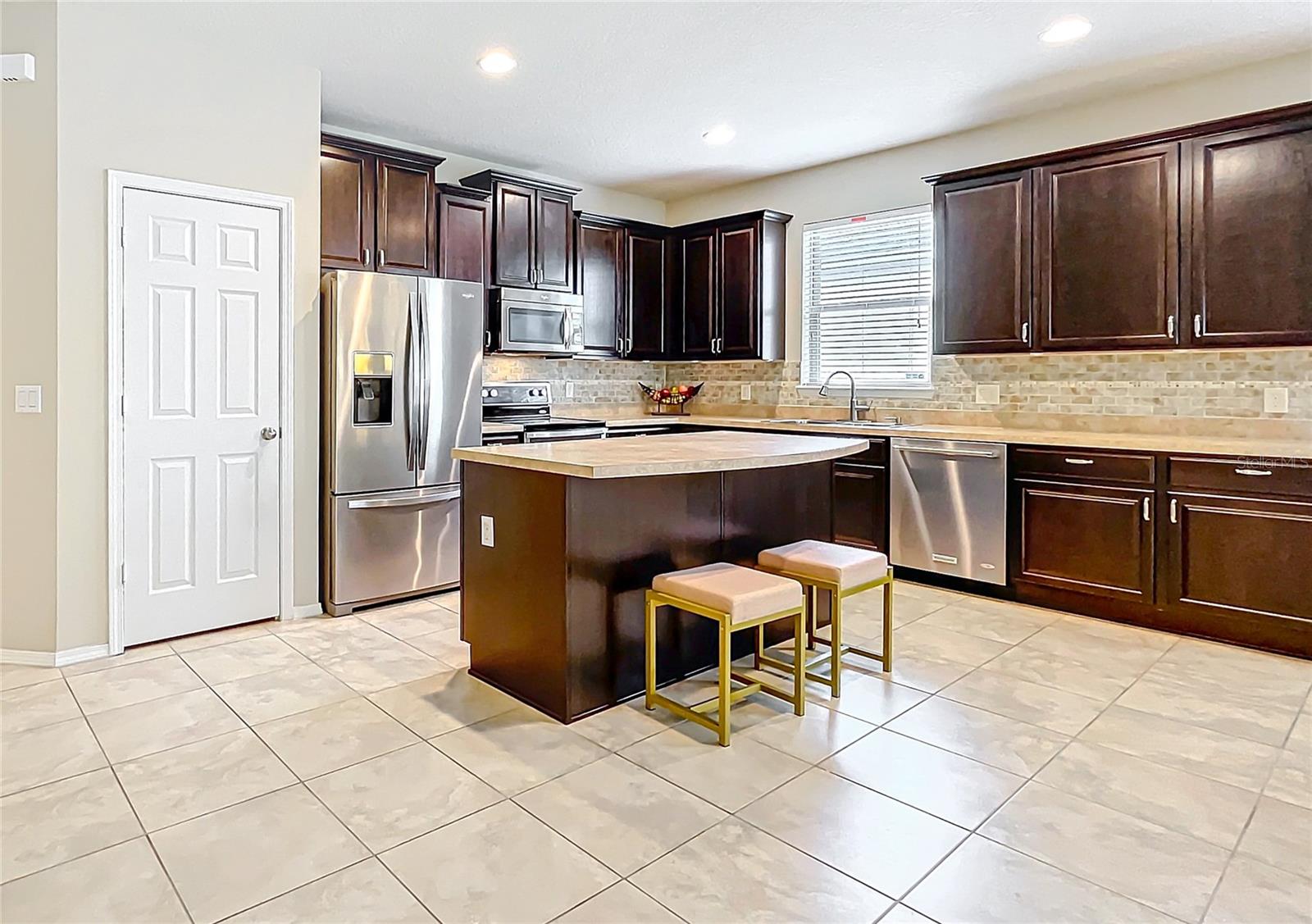 20945 OLDENBURG LOOP
