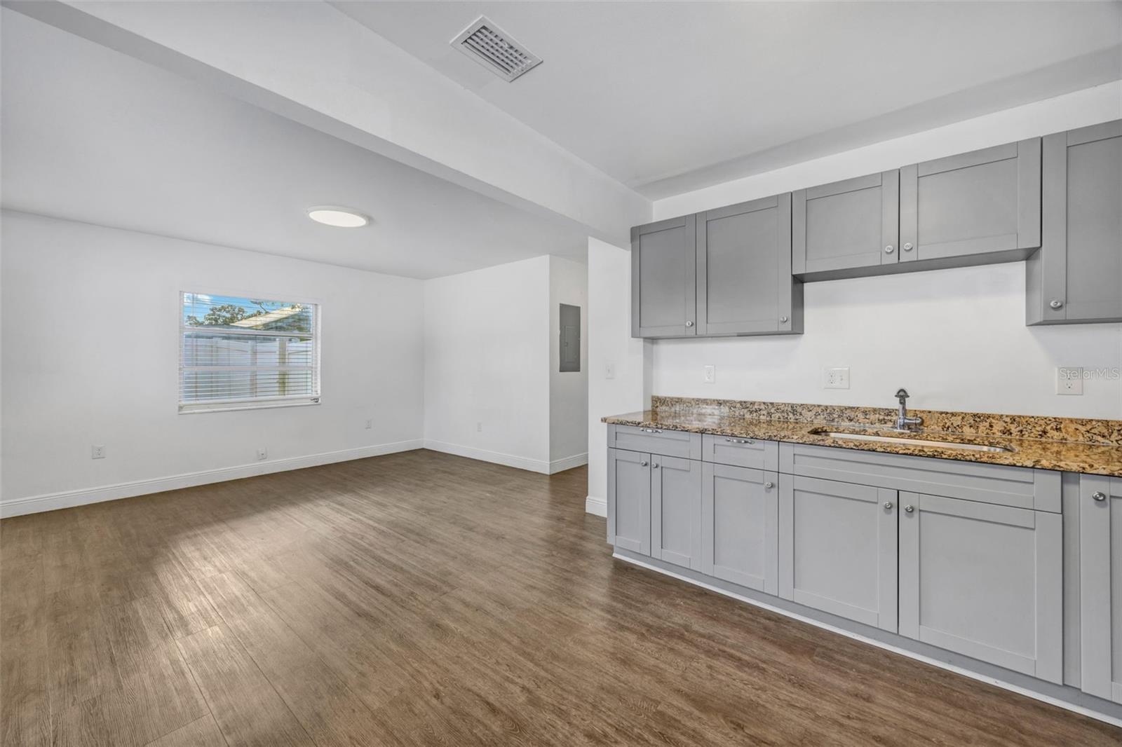 HOMELANDS - Residential