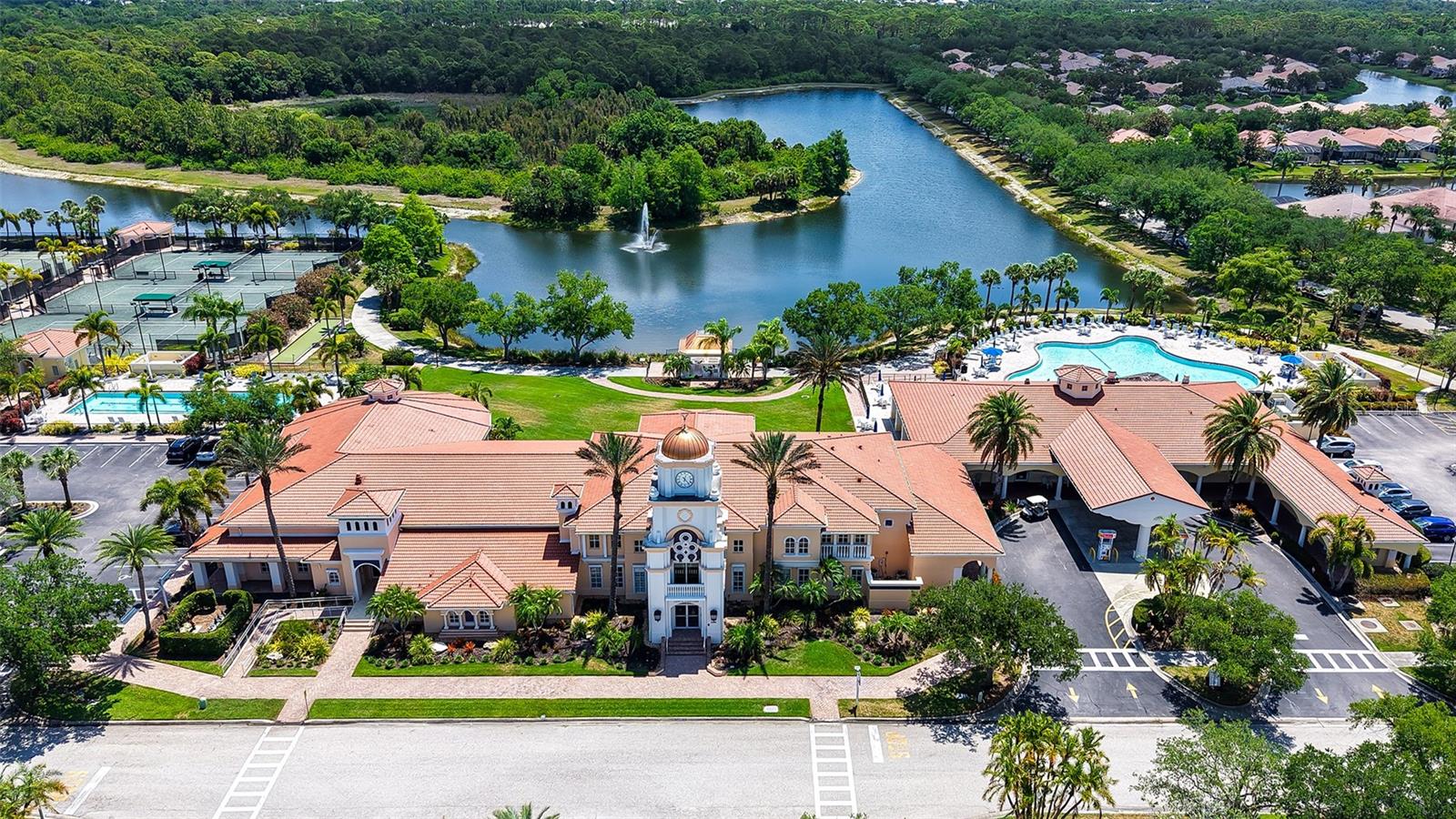 VILLAGEWALK - Residential