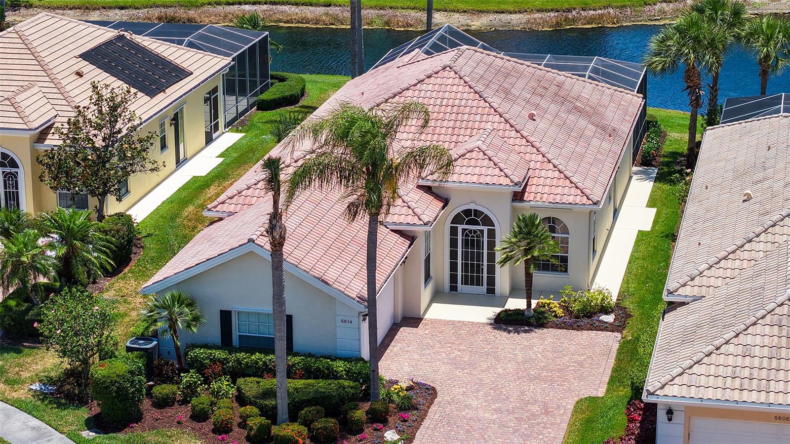 VILLAGEWALK - Residential