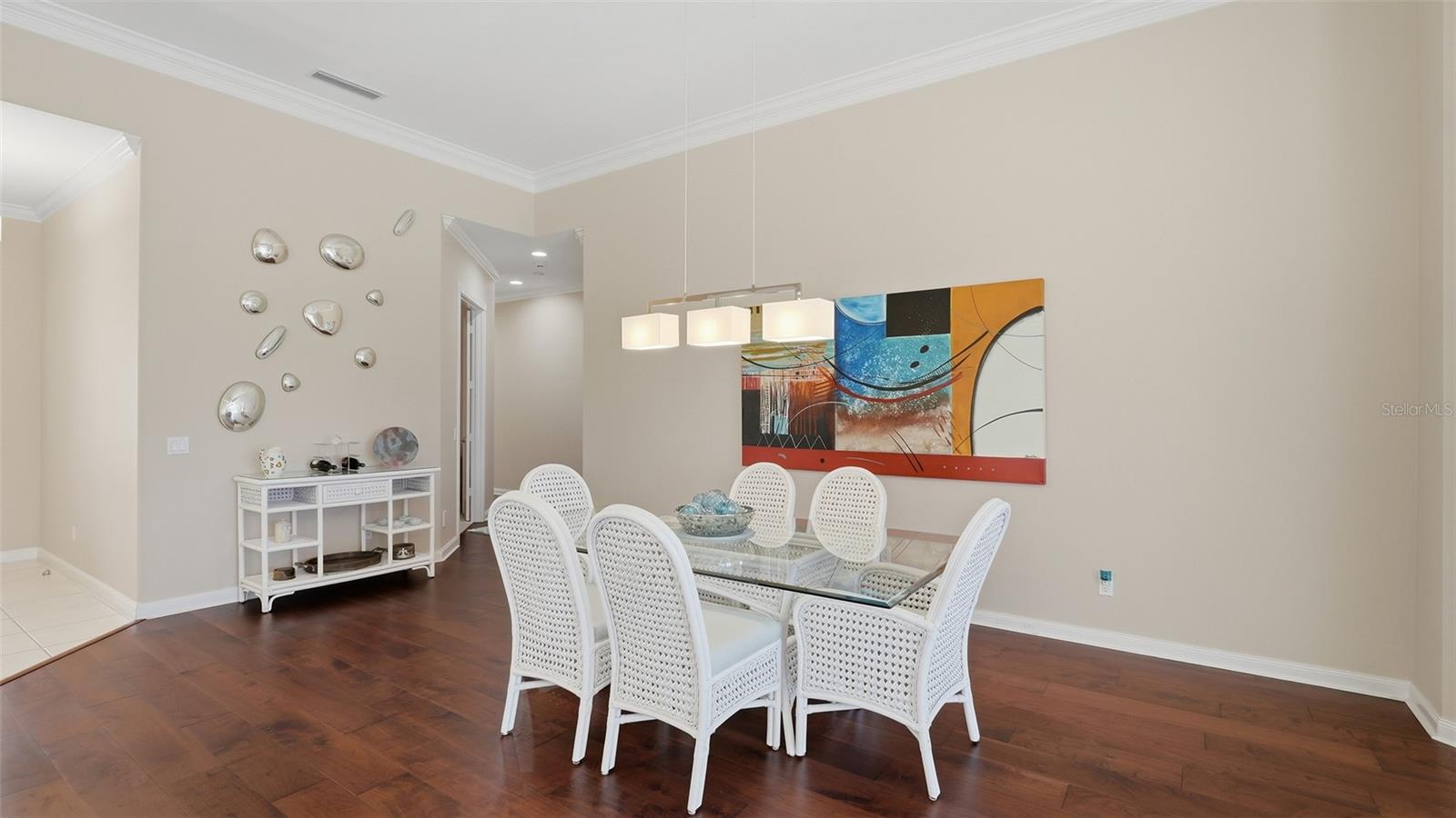 VILLAGEWALK - Residential