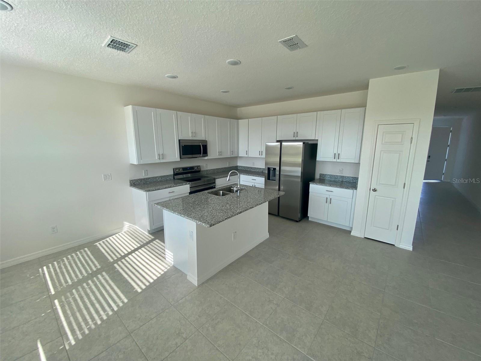 CYPRESS PARK ESTATES - Residential Lease