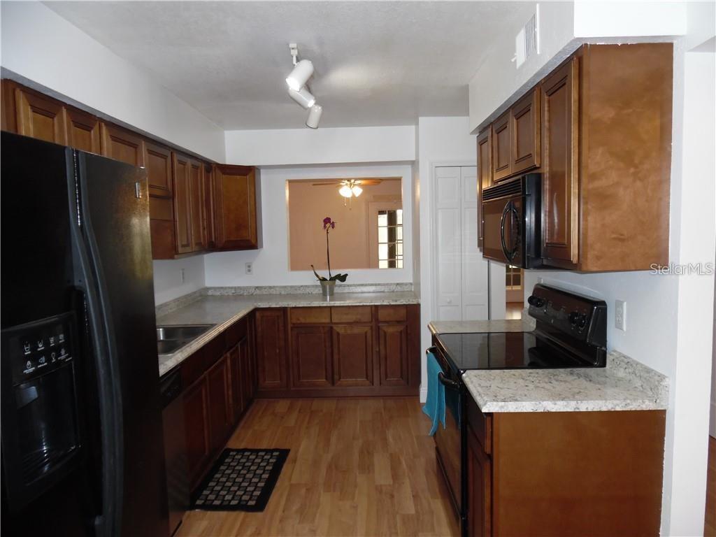 COACH HOMES AT MARINERS VILLAGE - Residential Lease