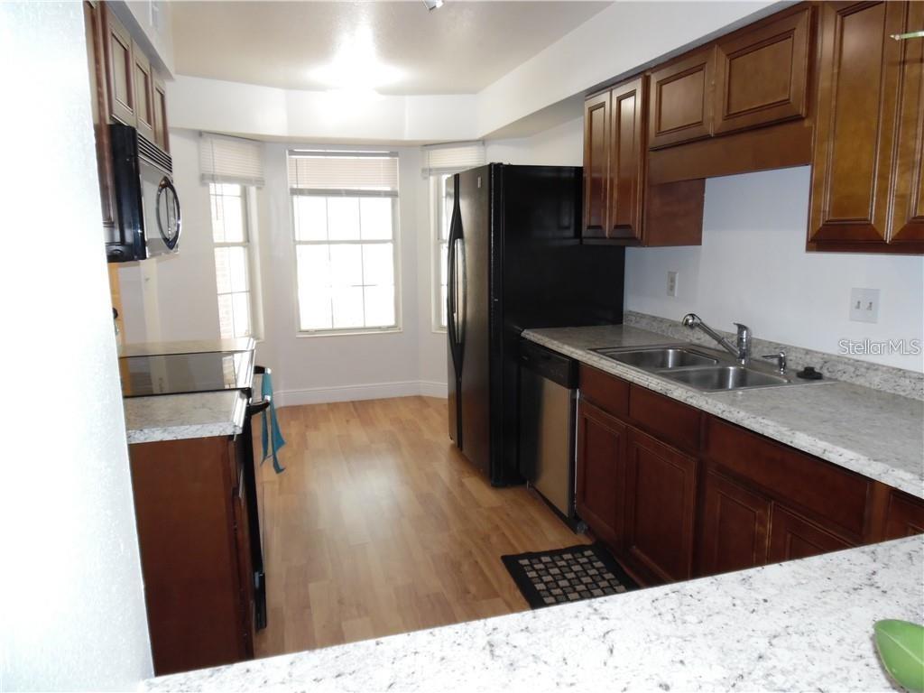 COACH HOMES AT MARINERS VILLAGE - Residential Lease