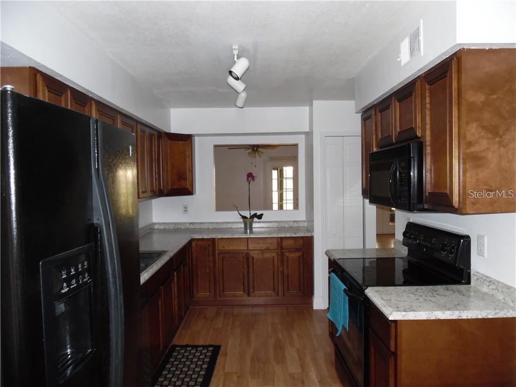 COACH HOMES AT MARINERS VILLAGE - Residential Lease