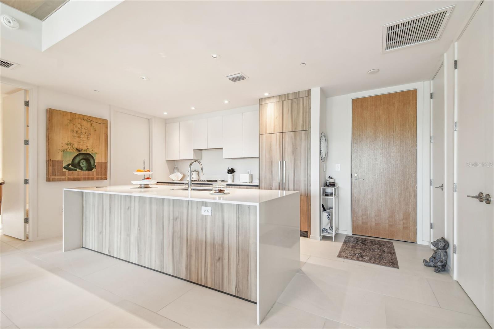 SERENA BY THE SEA CONDO - Residential