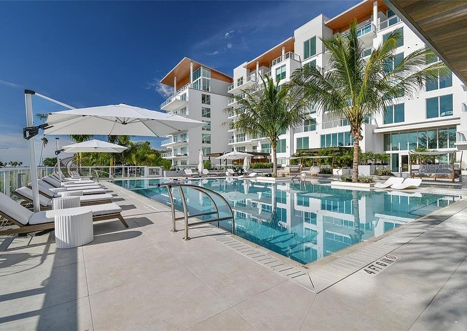 SERENA BY THE SEA CONDO - Residential