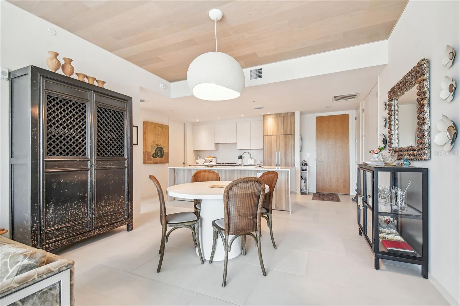 SERENA BY THE SEA CONDO - Residential