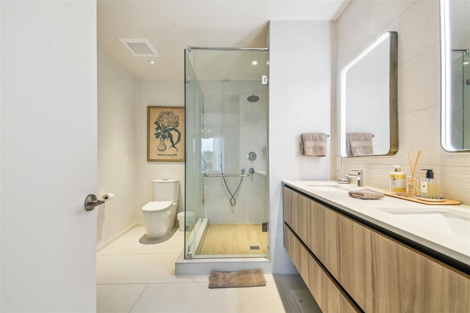 SERENA BY THE SEA CONDO - Residential