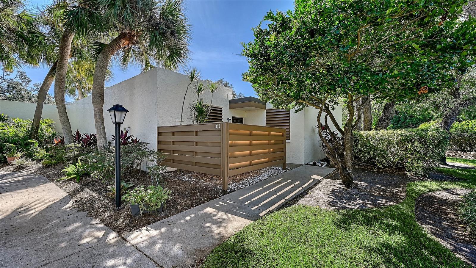 101 TIDEWATER DRIVE 101