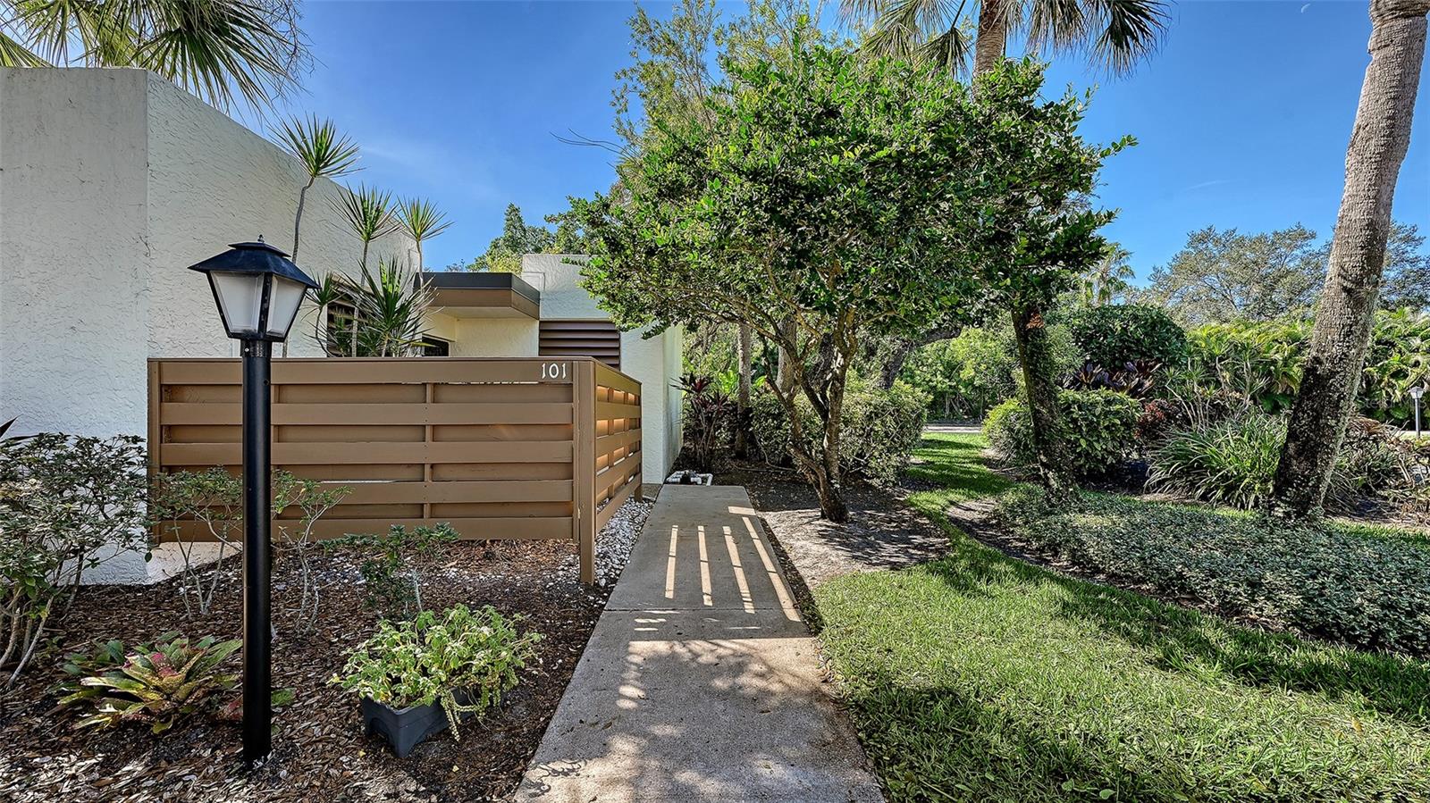 101 TIDEWATER DRIVE 101