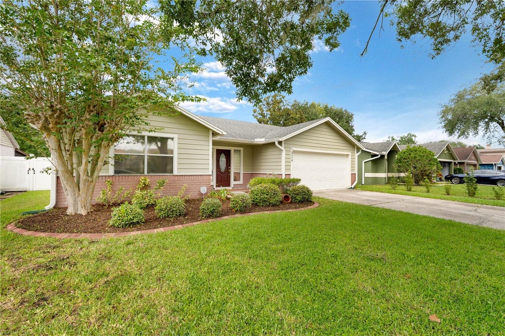 Photo of 1324 Silverthorn Drive, Orlando, FL 32825 (MLS # O6441082)