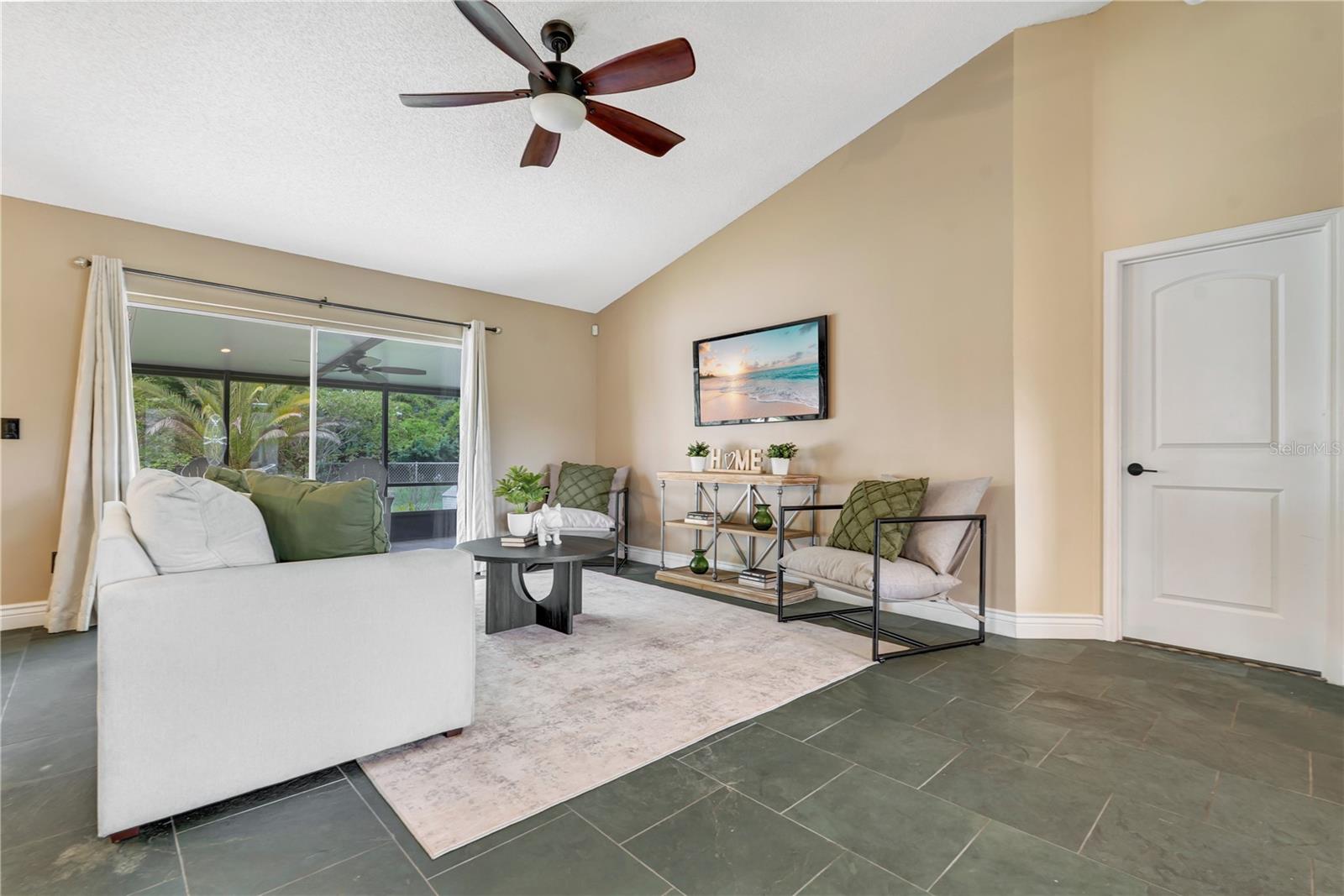 1324 SILVERTHORN DRIVE