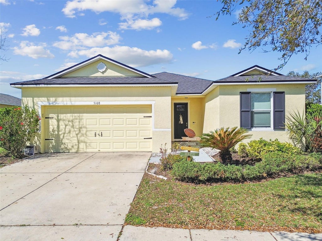 Photo of 5108 Butterfly Shell Drive, Apollo Beach, FL 33572 (MLS # TB8544408)
