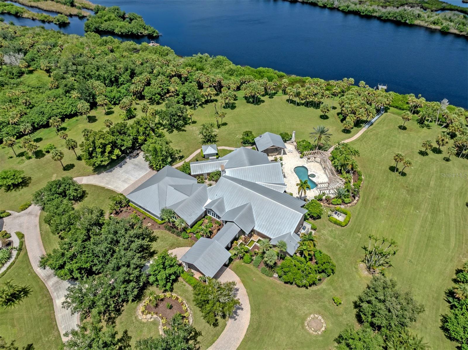 630 N RIVER ROAD