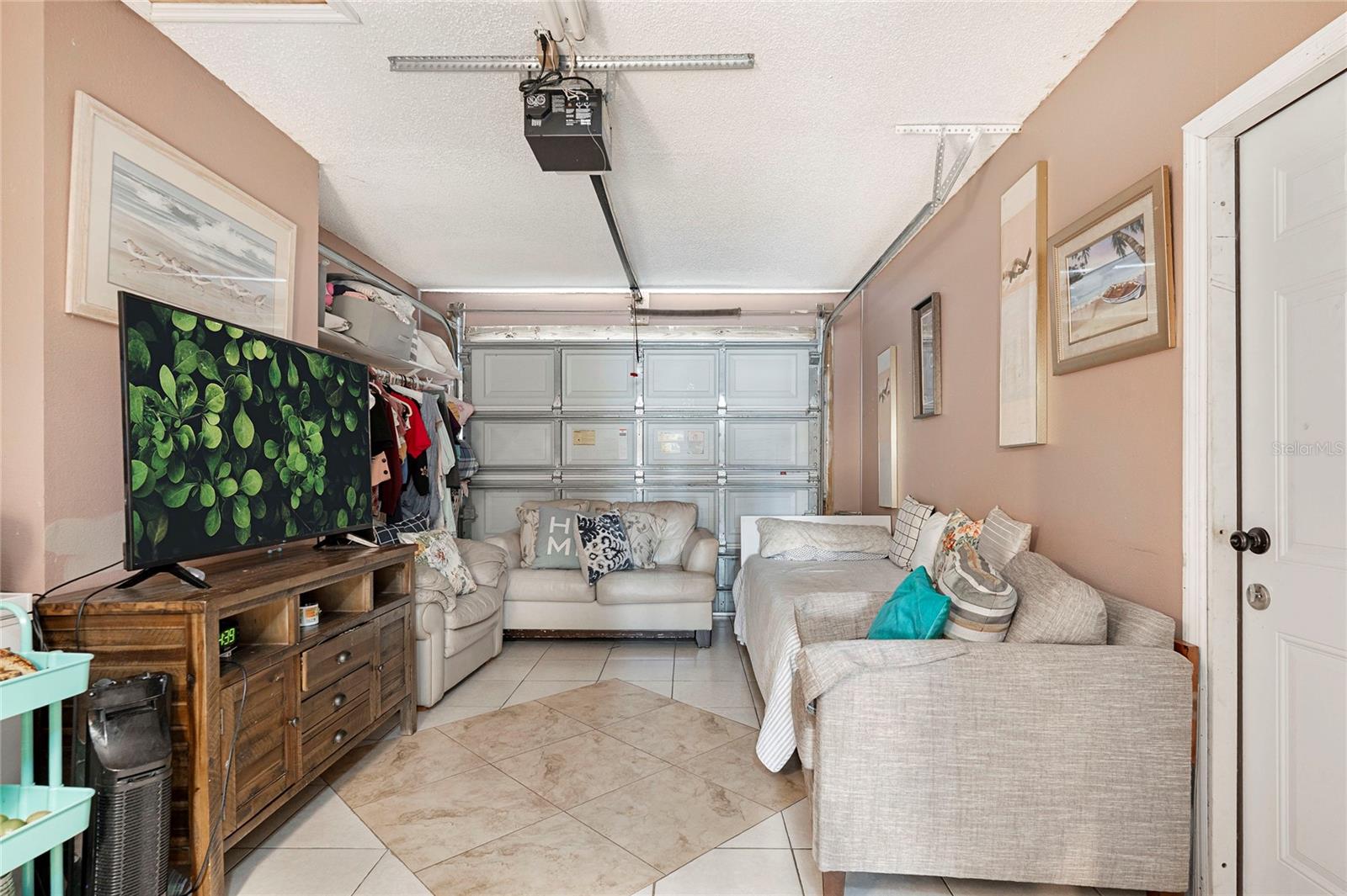 LAKE SARASOTA - Residential