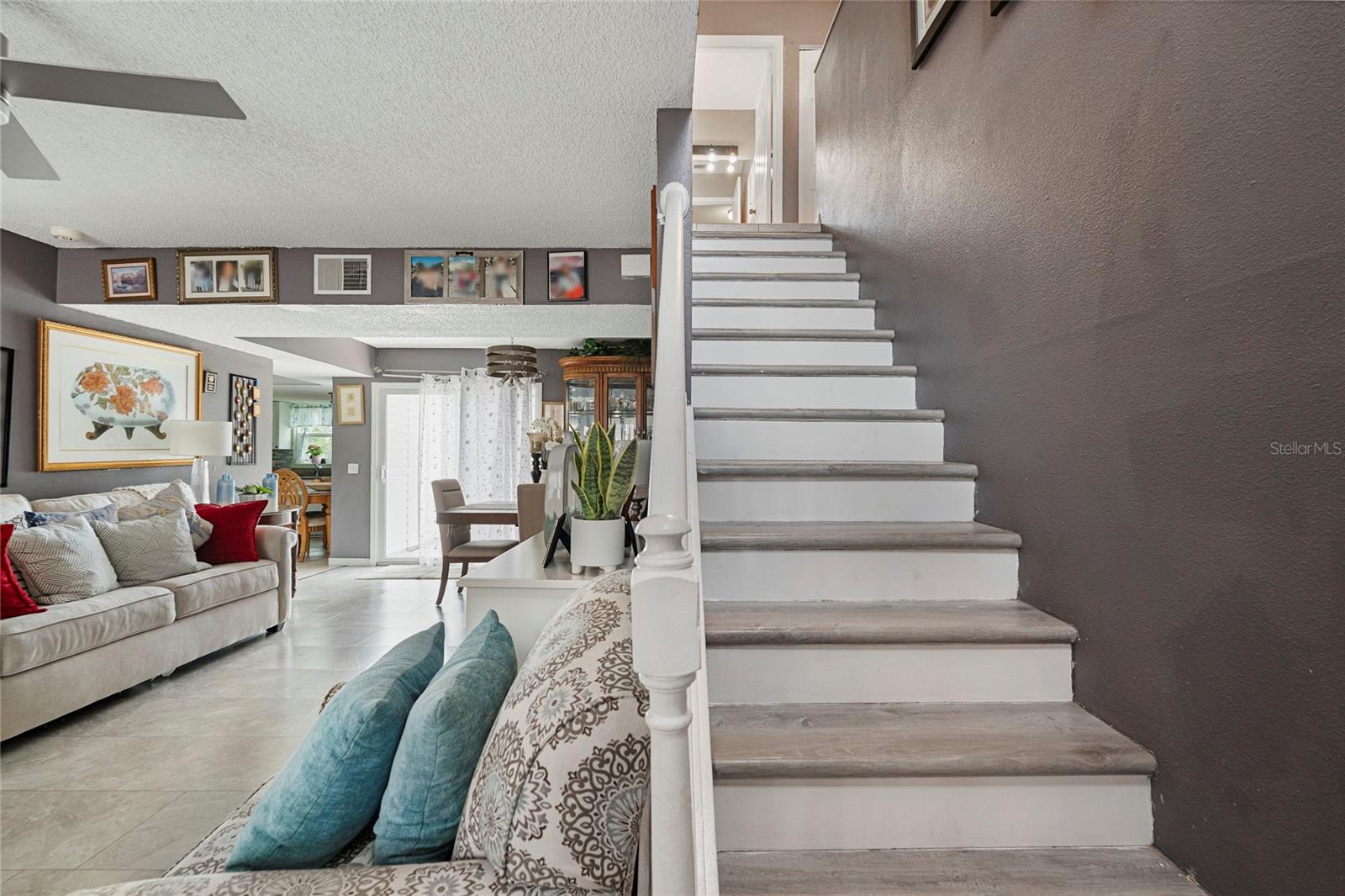 LAKE SARASOTA - Residential