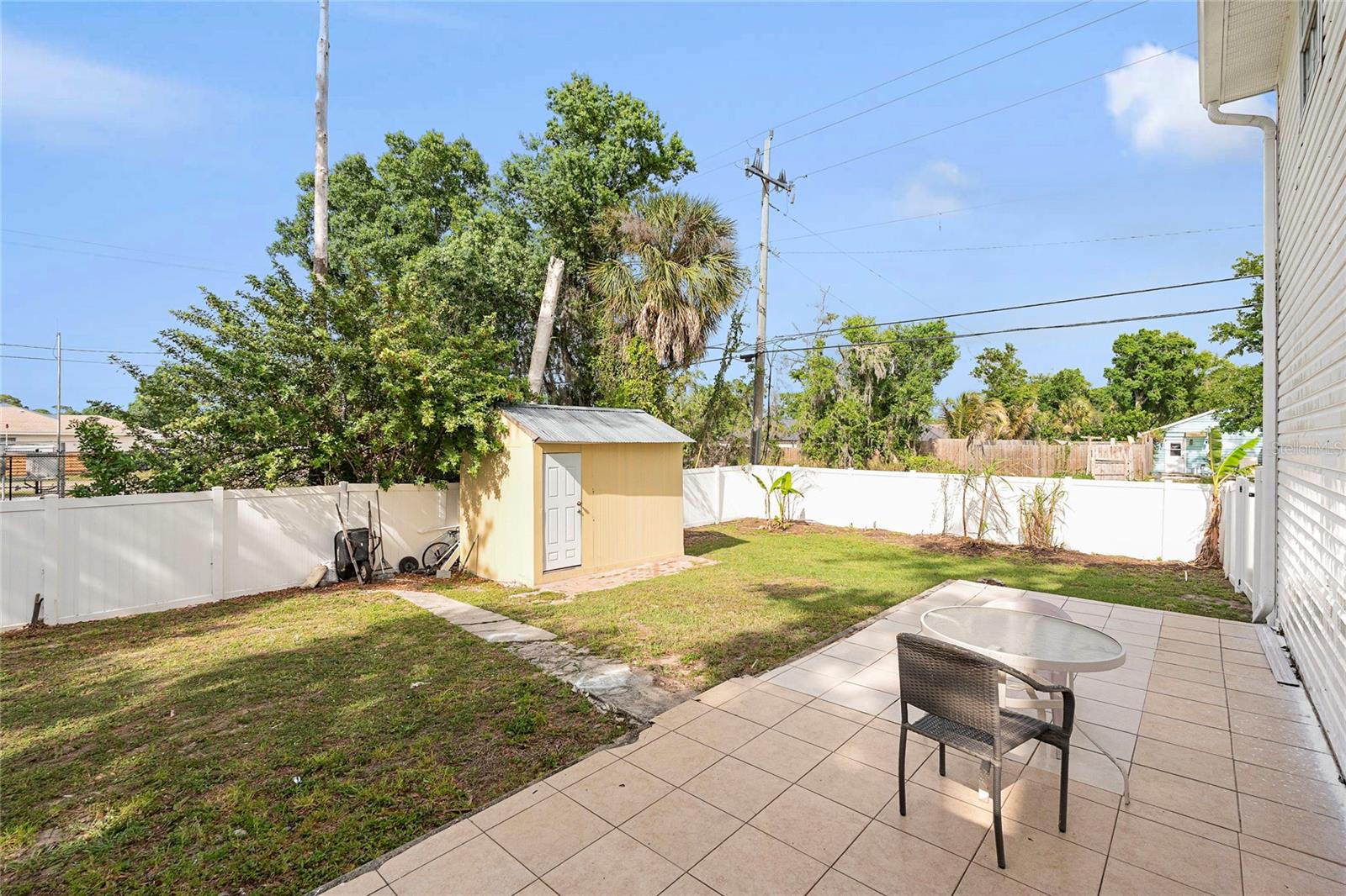 LAKE SARASOTA - Residential