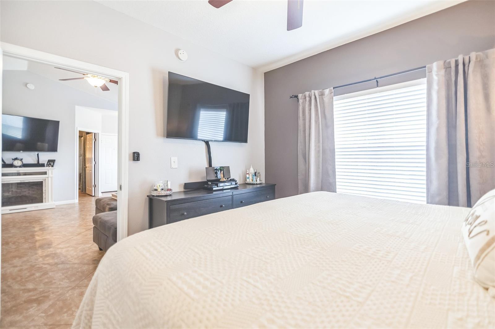 BEACHWAY CONDOS - Residential