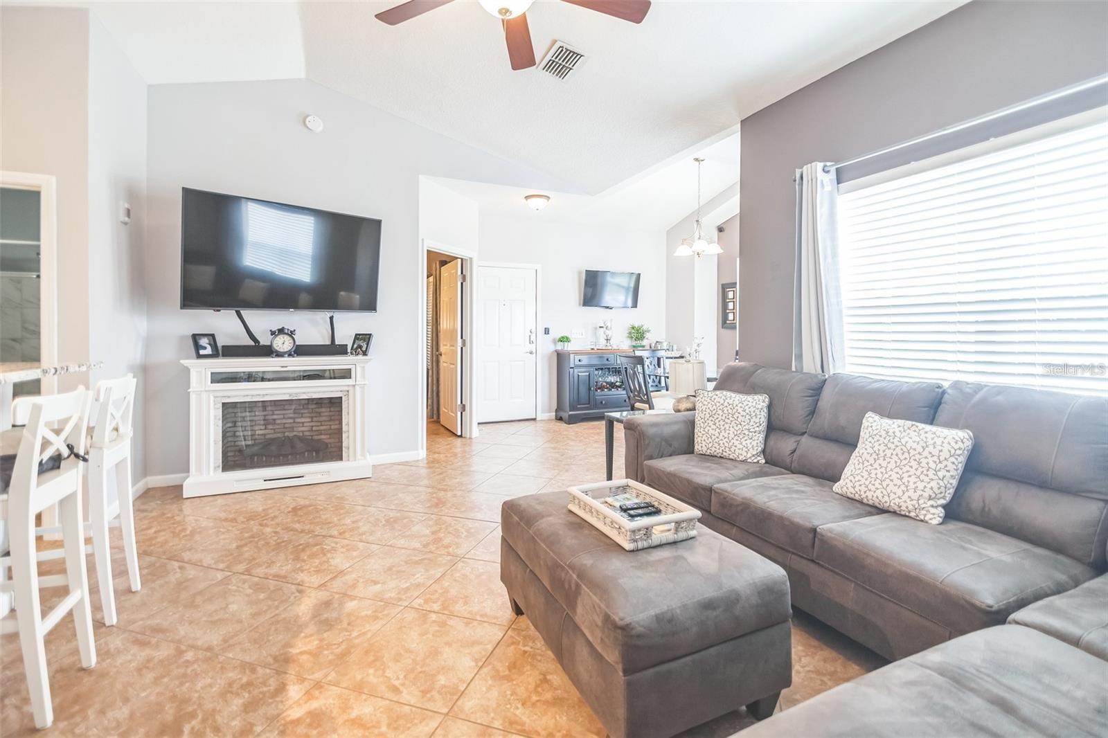 BEACHWAY CONDOS - Residential